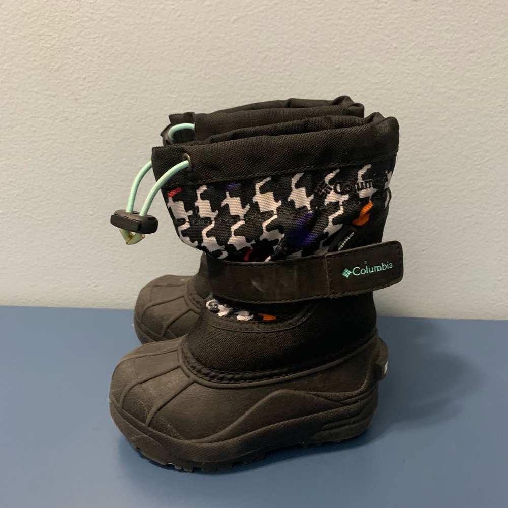 Columbia kids boots